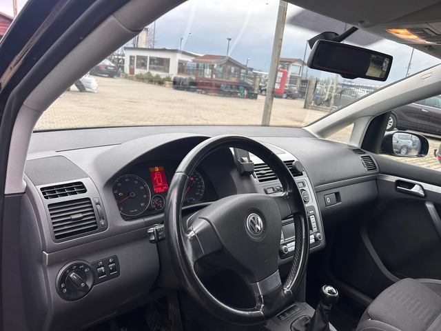 VW Touran 2.0METAN EURO 4 - автомобили, коли, обяви за нови и употребявани 10