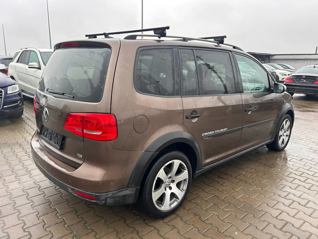 VW Touran CROSS 1.6TDI 6+ 1 NAVI/PANORAMA EURO 5 - автомобили, коли, обяви за нови и употребявани 5