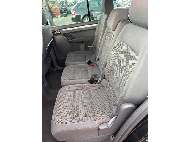 VW Touran 2.0TDI NAVI 6+ 1 EURO 4 - автомобили, коли, обяви за нови и употребявани 9