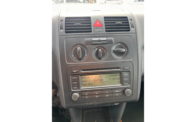 VW Touran 1.9TDI EURO 4 - автомобили, коли, обяви за нови и употребявани 11