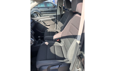 VW Touran 1.2TSI EURO 5 - автомобили, коли, обяви за нови и употребявани 10