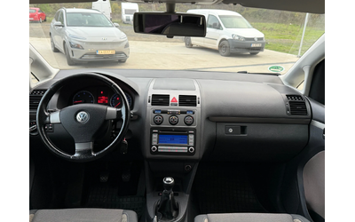 VW Touran Cross 6+ 1 - автомобили, коли, обяви за нови и употребявани 10