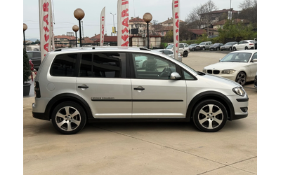 VW Touran Cross 6+ 1 - автомобили, коли, обяви за нови и употребявани 6