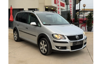 VW Touran Cross 6+ 1 - автомобили, коли, обяви за нови и употребявани 7