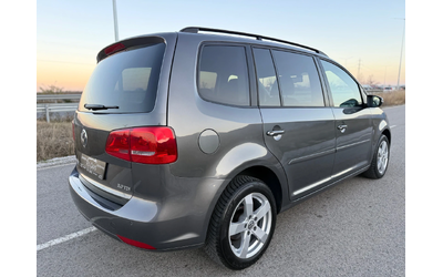 VW Touran 2.0 TDI / AVTOMAT / NAVI / PANORAMA / PARKTRONIC - автомобили, коли, обяви за нови и употребявани 6