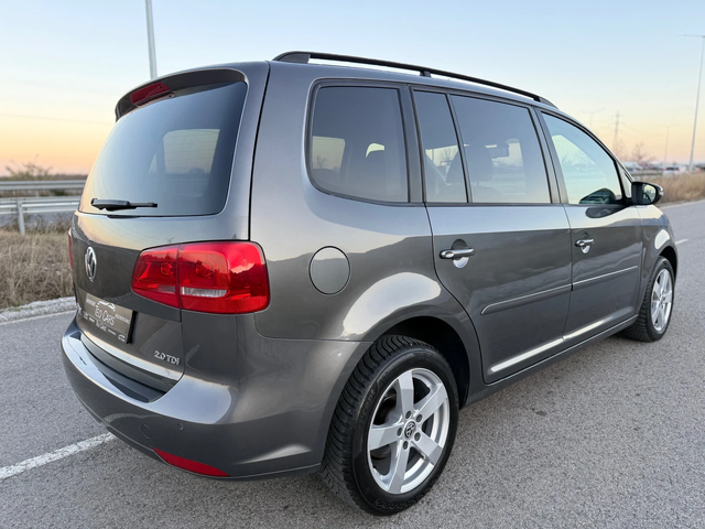 VW Touran 2.0 TDI / AVTOMAT / NAVI / PANORAMA / PARKTRONIC - автомобили, коли, обяви за нови и употребявани 6