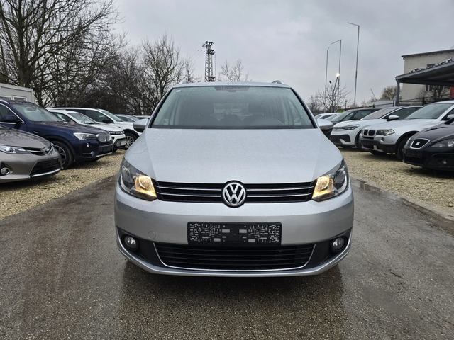 VW Touran 1.4tsi Comfortline ecofuel Метан - автомобили, коли, обяви за нови и употребявани 4