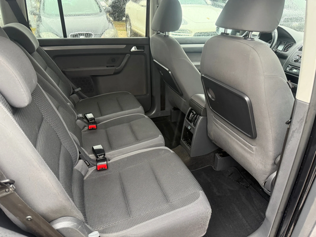 VW Touran 1.6TDI - 105к.с. - 7 Места - 135 000КМ! - автомобили, коли, обяви за нови и употребявани 13