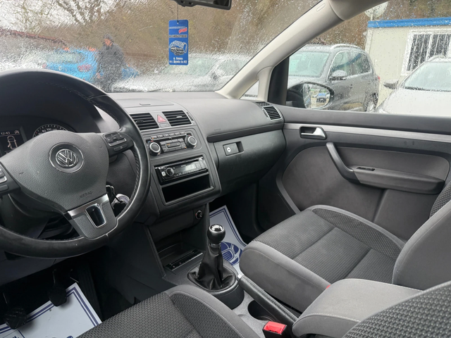 VW Touran 1.6TDI - 105к.с. - 7 Места - 135 000КМ! - автомобили, коли, обяви за нови и употребявани 9