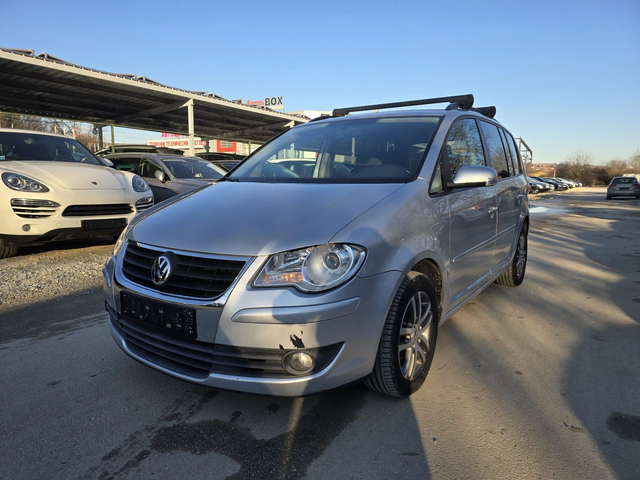 VW Touran 2.0TDI 140к.с 6 скорости Топ състояние - автомобили, коли, обяви за нови и употребявани 0