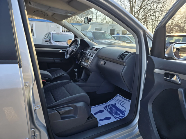 VW Touran 2.0TDI 140к.с 6 скорости Топ състояние - автомобили, коли, обяви за нови и употребявани 12