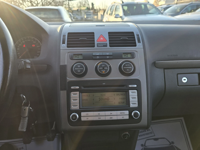 VW Touran 2.0TDI 140к.с 6 скорости Топ състояние - автомобили, коли, обяви за нови и употребявани 15