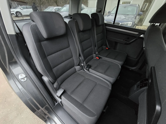 VW Touran 1.4TSI 150к.с - автомобили, коли, обяви за нови и употребявани 14