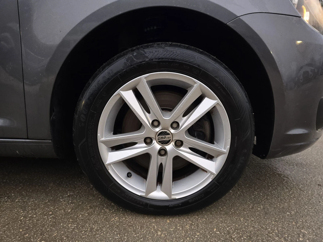 VW Touran 1.4TSI 150к.с - автомобили, коли, обяви за нови и употребявани 8