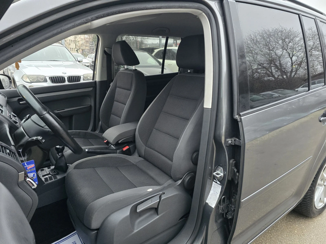 VW Touran 1.4TSI 150к.с - автомобили, коли, обяви за нови и употребявани 9