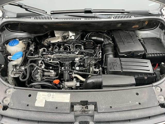 VW Touran 1.6TDI 105кс 6 СКОРОСТИ EURO 5A АВТОПИЛОТ - автомобили, коли, обяви за нови и употребявани 15