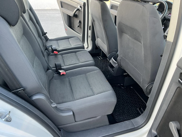 VW Touran 1.9 TDI 105кс 7 МЕСТА 6 СКОРОСТИ FACE КЛИМАТРОНИК - автомобили, коли, обяви за нови и употребявани 10