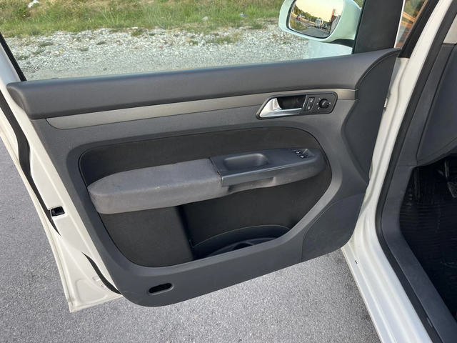 VW Touran 1.9 TDI 105кс 7 МЕСТА 6 СКОРОСТИ FACE КЛИМАТРОНИК - автомобили, коли, обяви за нови и употребявани 6