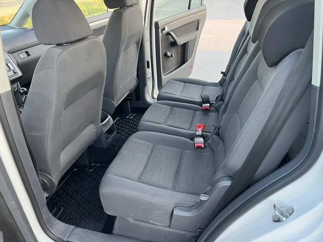 VW Touran 1.9 TDI 105кс 7 МЕСТА 6 СКОРОСТИ FACE КЛИМАТРОНИК - автомобили, коли, обяви за нови и употребявани 8