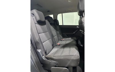 VW Touran 7 места - автомобили, коли, обяви за нови и употребявани 9