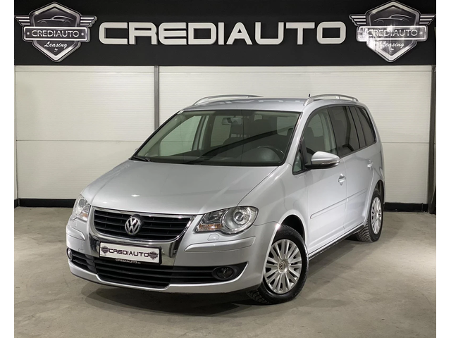 VW Touran 1.9 TDI * 105к.с.* AUTO DSG* - автомобили, коли, обяви за нови и употребявани 0