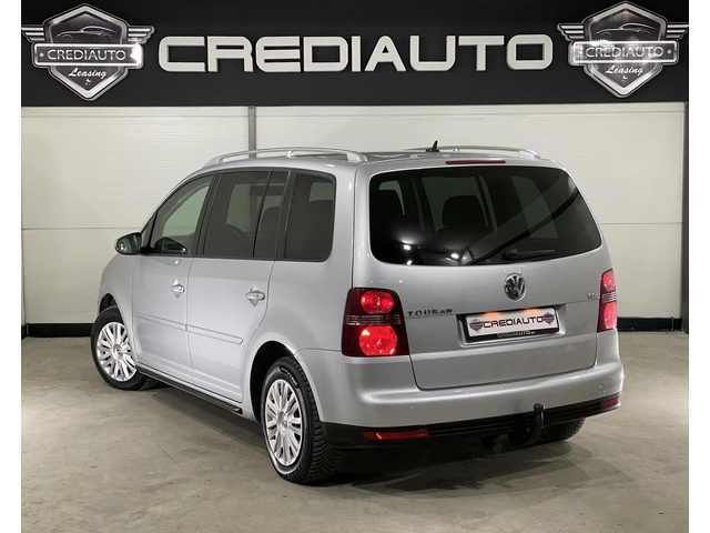 VW Touran 1.9 TDI * 105к.с.* AUTO DSG* - автомобили, коли, обяви за нови и употребявани 3