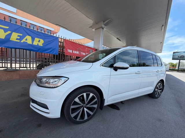 VW Touran 2.0TDI* 7места* Панорама* Масаж* - автомобили, коли, обяви за нови и употребявани 1