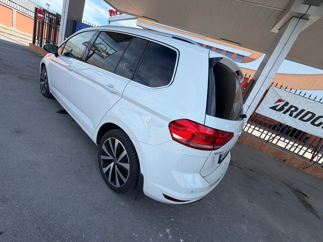 VW Touran 2.0TDI* 7места* Панорама* Масаж* - автомобили, коли, обяви за нови и употребявани 4