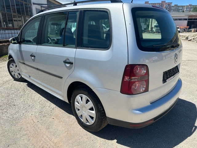 VW Touran 1.9TDI - автомобили, коли, обяви за нови и употребявани 4