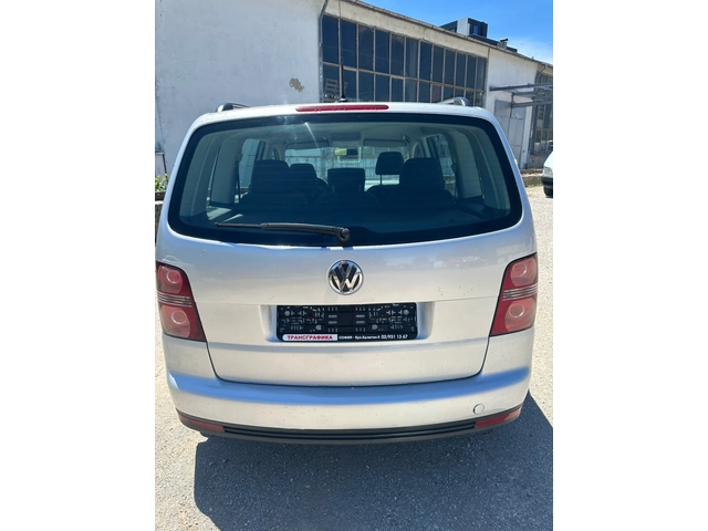 VW Touran 1.9TDI - автомобили, коли, обяви за нови и употребявани 5