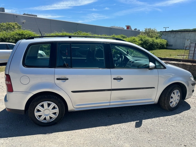 VW Touran 1.9TDI - автомобили, коли, обяви за нови и употребявани 7