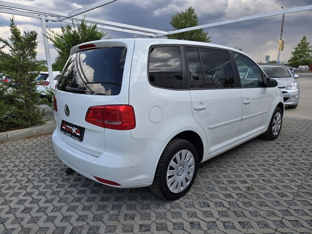 VW Touran 2.0TDI-140кс= АВТОМАТ= FACELIFT= NAVI= АВТОПИЛОТ - автомобили, коли, обяви за нови и употребявани 2