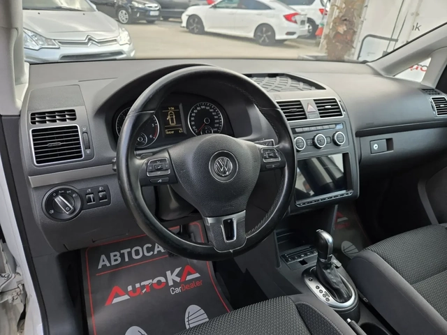 VW Touran 2.0TDI-140кс= АВТОМАТ= FACELIFT= NAVI= АВТОПИЛОТ - автомобили, коли, обяви за нови и употребявани 7