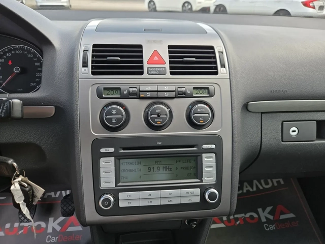 VW Touran 1.9TDI-105кс= 6СКОРОСТИ= FACELIFT= ПОДГРЕВ - автомобили, коли, обяви за нови и употребявани 13