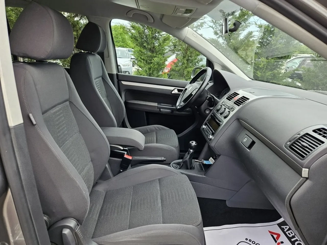 VW Touran 2.0i-109кс= ФАБРИЧЕН МЕТАН= FACELIFT= HIGHLINE - автомобили, коли, обяви за нови и употребявани 14