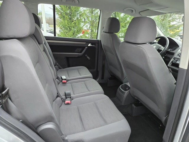 VW Touran 2.0i-109кс= 7МЕСТА= ФАБРИЧЕН МЕТАН= FACE= АВТОПИЛО - автомобили, коли, обяви за нови и употребявани 13