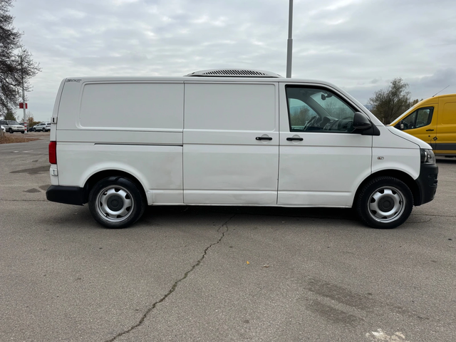 VW Transporter 2.0TDI-AUTOMATIC-ХЛАДИЛЕН-29 - автомобили, коли, обяви за нови и употребявани 16