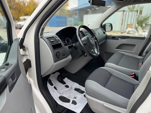 VW Transporter 2.0TDI-AUTOMATIC-ХЛАДИЛЕН-29 - автомобили, коли, обяви за нови и употребявани 8