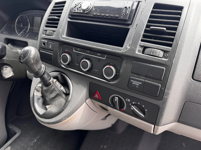 VW Transporter 2.0TDI 9-местен 2xКлима Euro 5 - автомобили, коли, обяви за нови и употребявани 9