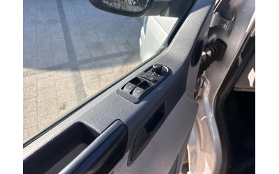 VW Transporter 2.0TDI Товаропътнически 5-местен - автомобили, коли, обяви за нови и употребявани 13