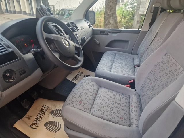 VW Transporter T5 - 2, 5TD- Synchro - автомобили, коли, обяви за нови и употребявани 8