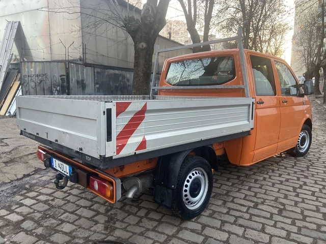 VW Transporter 2, 0 TDi - автомобили, коли, обяви за нови и употребявани 6