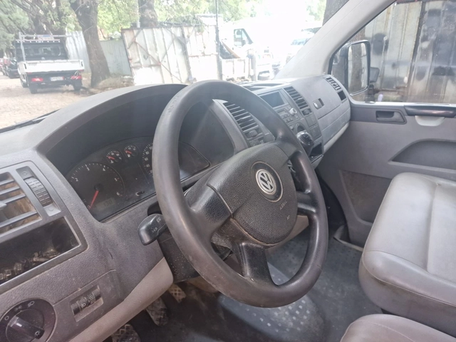 VW Transporter 1.9TDi - автомобили, коли, обяви за нови и употребявани 4