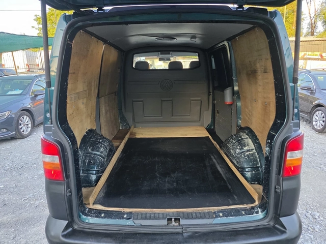 VW Transporter 2.5TDI 131K.C. / КЛИМАТИК / ТЕМПОМАТ / 2007 ГОДИНА - автомобили, коли, обяви за нови и употребявани 13