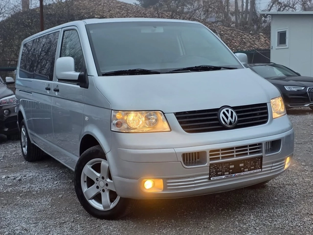 VW Transporter 2.5TDI 174K.C. / АВТОМАТ / ДЪЛГА БАЗА / КЛИМАТИК - автомобили, коли, обяви за нови и употребявани 1