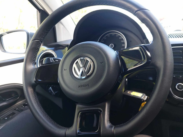 VW Up 1, 0i AUTOMATIC - автомобили, коли, обяви за нови и употребявани 9